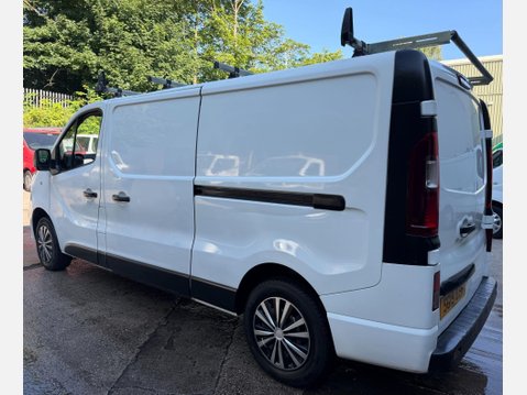Vauxhall Vivaro 1.6 CDTi 2900 Sportive Panel Van 5dr Diesel Manual L2 H1 Euro 6 (120 ps) 17