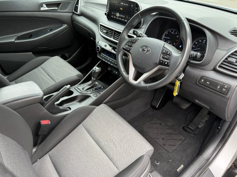 Hyundai TUCSON T-GDI SE NAV AUTO 12