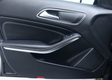 Mercedes-Benz GLA 1.6 GLA180 GPF Urban Edition SUV 5dr Petrol 7G-DCT Euro 6 (s/s) (122 ps) 48
