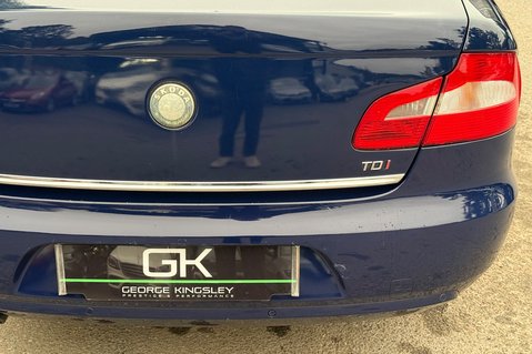 Skoda Superb SE PLUS TDI CR DSG - 2 OWNERS - 14 SERVICES - NEW MOT 57