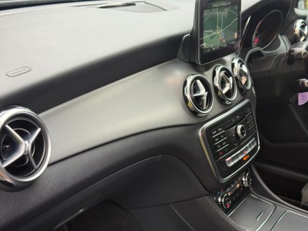 Mercedes-Benz GLA Class GLA 200 D AMG LINE PREMIUM 50