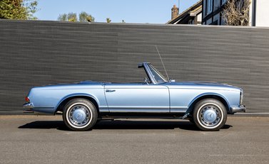 Mercedes-Benz 280 SL W113 Pagoda 3