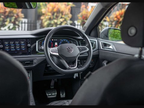 Volkswagen Polo 1.0 Polo R-Line TSI Semi-Auto 5dr 3