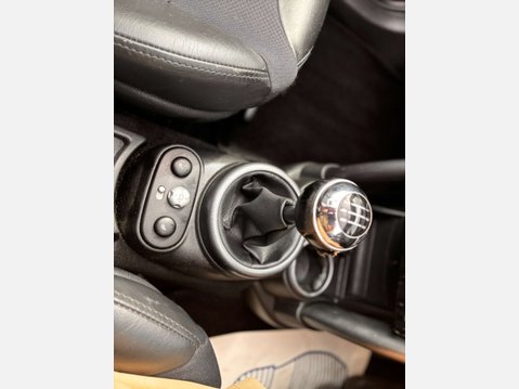 Mini Convertible 1.6 Cooper Convertible 2dr Petrol Manual Euro 3 (115 ps) 21