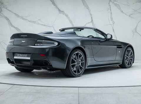 Aston Martin V12 Vantage S ROADSTER 5