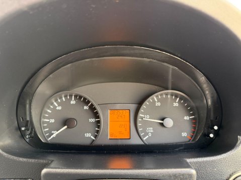 Mercedes-Benz Sprinter 2.1 211 CDi Panel Van 4dr Diesel Manual RWD L2 H3 (109 bhp) 30