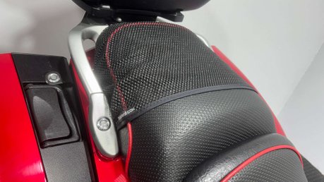 Honda ST 2004 38K FULL LUGGAGE NEW MOT SERVICED BIG CC TOURER BIKE 43