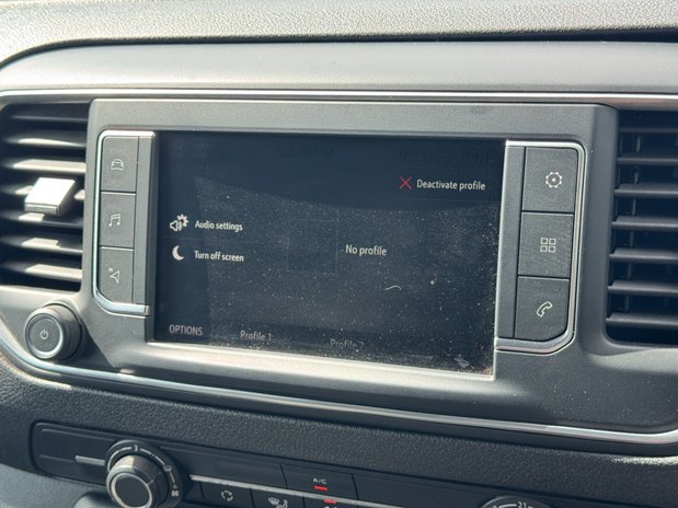 Vauxhall Vivaro SWB L1H1 [SOLD SM] Low Roof Pro F2700 Air Con Nav Sensors EURO 6 26