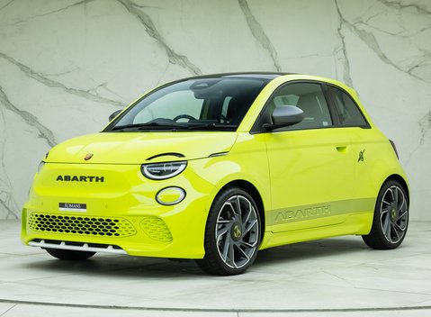 Abarth 500e Scorpionissima 1