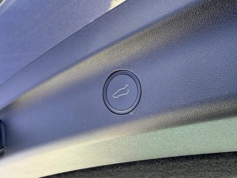 Tesla Model Y (Dual Motor) Long Range SUV 5dr Electric Auto 4WDE (384 bhp) 24