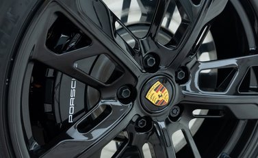 Porsche Taycan 4S Cross Turismo 33