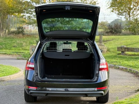 Skoda Superb 2.0 TDI SE L Executive 4WD Euro 6 (s/s) 5dr 15