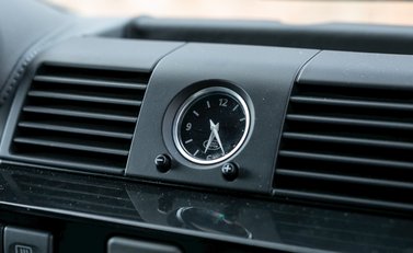 Land Rover Defender 90 Autobiography Edition 16