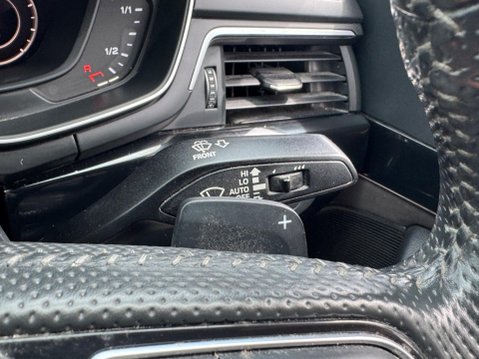 Audi A4 2.0 TDI Black Edition S Tronic quattro Euro 6 (s/s) 4dr 45