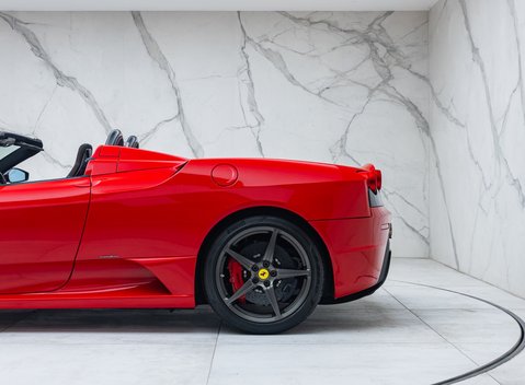 Ferrari 430 Scuderia SPIDER 16M 38