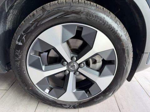 Volvo XC40 2.0 B4 MHEV Plus Dark DCT Auto Euro 6 (s/s) 5dr 5