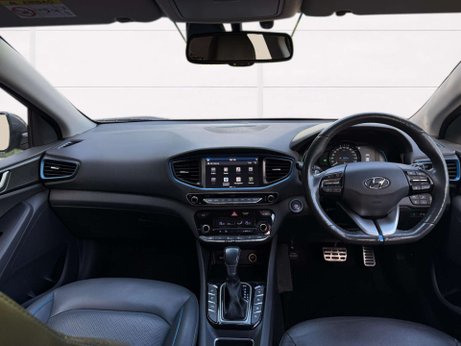 Hyundai IONIQ 1.6 IONIQ Premium SE PHEV Semi-Auto 5dr 3