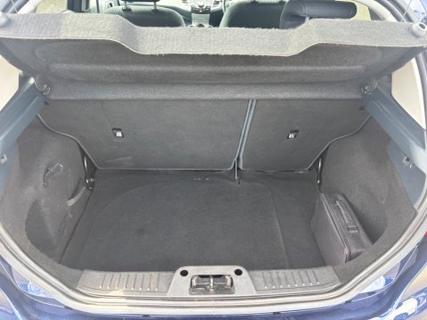 Ford Fiesta TITANIUM 9