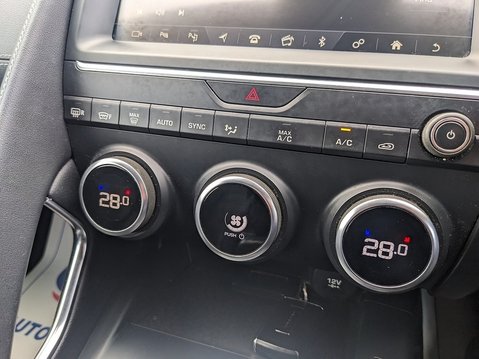 Jaguar E-Pace R-DYNAMIC HSE 25