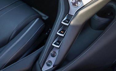 McLaren 720S Luxury 19