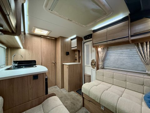 Coachman VIP 545/4 Sussex Chanctonbury Special Edition 30
