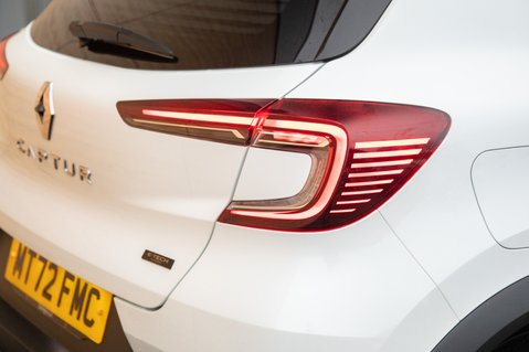 Renault Captur TECHNO E-TECH 9