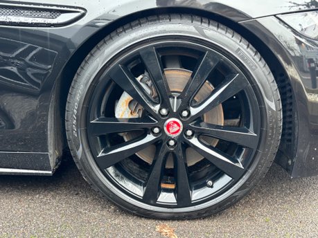 Jaguar XE P250i R-Dynamic S Saloon 4dr Petrol Auto Euro 6 (s/s) (250 ps) 19