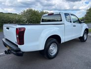Isuzu D-Max Extended Cab 1.9 4x4 Pickup 2