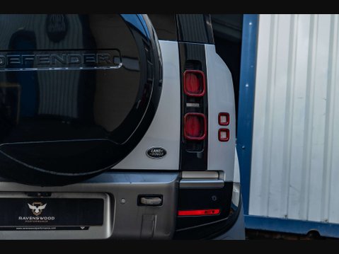 Land Rover Defender 3.0 Defender X-Dynamic S D MHEV Auto 4WD 5dr 27