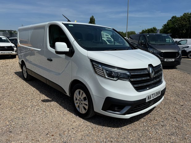 Renault Trafic LWB L2H1 Low Roof Sport LI30 Air Con Sensors EURO 6 4