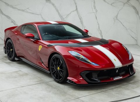 Ferrari 812 Competizione 11