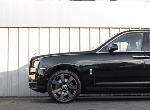 Rolls-Royce Cullinan 32