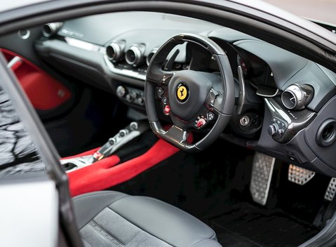 Ferrari F12 Berlinetta 16