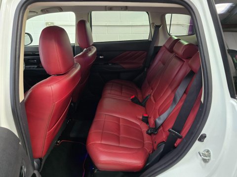 Mitsubishi Outlander 2.0h 12kWh 5hs CVT 4WD Euro 6 (s/s) 5dr 47