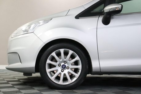 Ford B-Max TITANIUM X NAVIGATOR 27