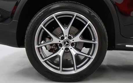 Mercedes-Benz GLC 300 DE 4Matic AMG Line Premium Plus - Full Mercedes Benz Service History 21
