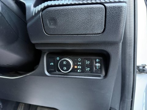 Ford Ranger 2.0 TD EcoBlue Wildtrak Auto 4WD Euro 6 (s/s) 4dr 34