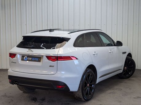 Jaguar F-Pace 2.0 F-Pace Chequered Flag AWD D Auto 4WD 5dr 31