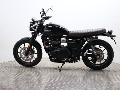 Triumph Street Twin BONNEVILLE STREET TWIN 8