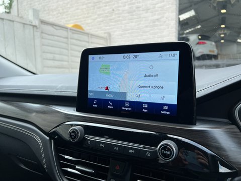 Ford Kuga 2.5 Duratec 14.4kWh Vignale SUV 5dr Petrol Plug-in Hybrid CVT Euro 6 (s/s) 28