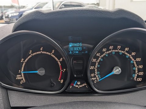 Ford Fiesta TITANIUM 22