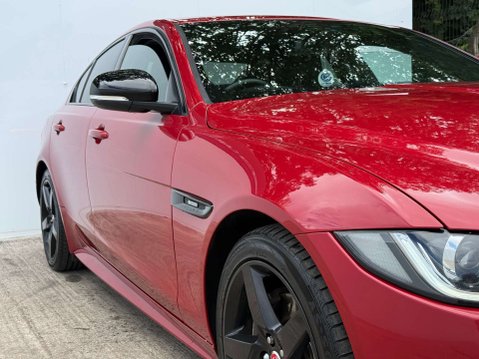 Jaguar XE 2.0 XE R-Sport D Auto 4dr 9