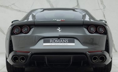 Ferrari 812 Superfast 5