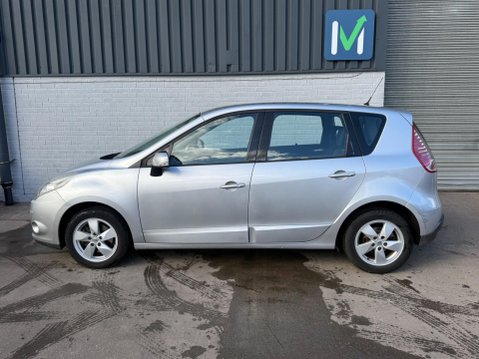 Renault Scenic 1.6 VVT Dynamique Euro 5 5dr 5
