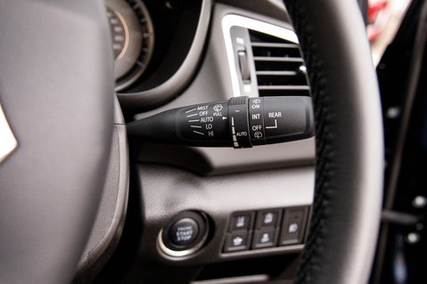 Suzuki SX4 S-Cross MOTION BOOSTERJET MHEV 17