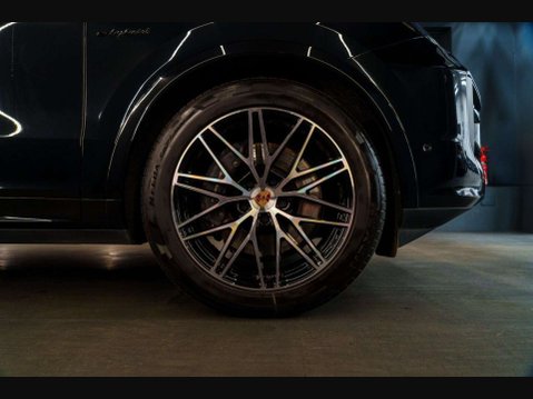 Porsche Cayenne 3.0 V6 E-Hybrid 25.9kWh Black Edition Coupe 5dr Petrol Plug-in Hybrid Tiptr 10