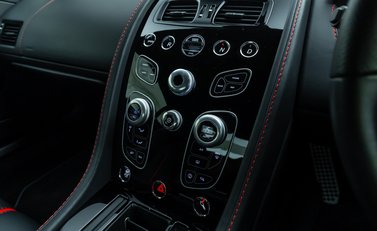 Aston Martin V12 Vantage s 21