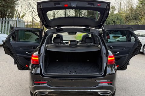 Mercedes-Benz GLC GLC 220 D 4MATIC AMG LINE PREMIUM - TWO OWNERS - PANORAMIC SUNROOF 19