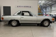 Mercedes-Benz SL Series 350 2