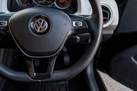 Volkswagen Up HIGH UP TSI BLUEMOTION TECHNOLOGY 19